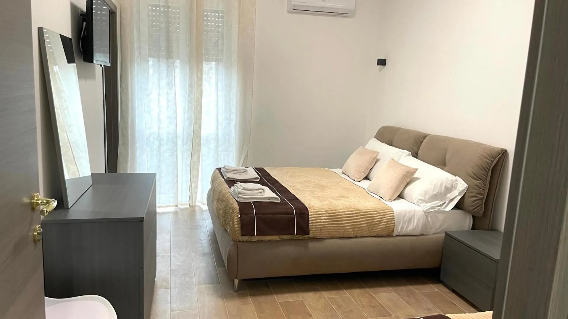 Fiera Rooms Verona 0*,  Italia