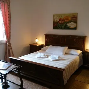 Compass Bed & Breakfast