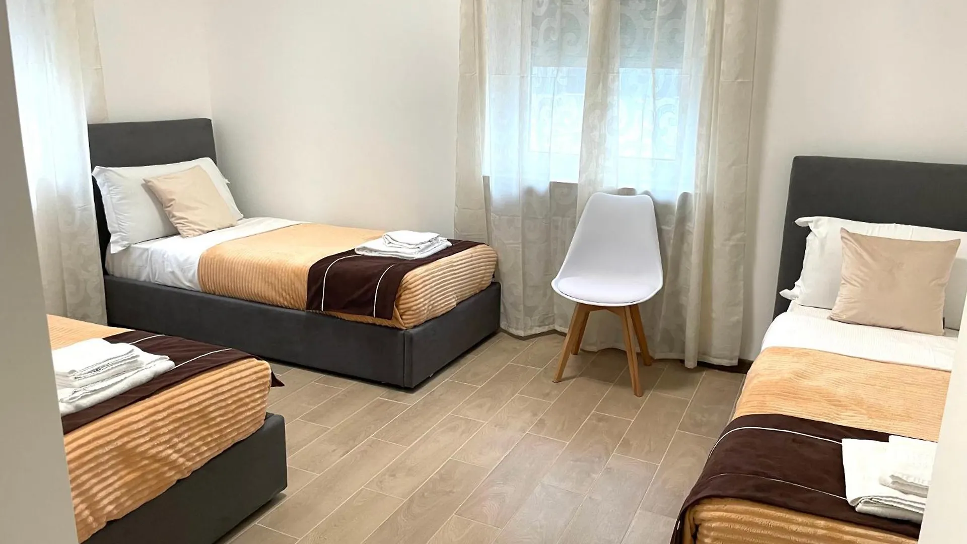 Fiera Rooms Verona 0*,  Italy